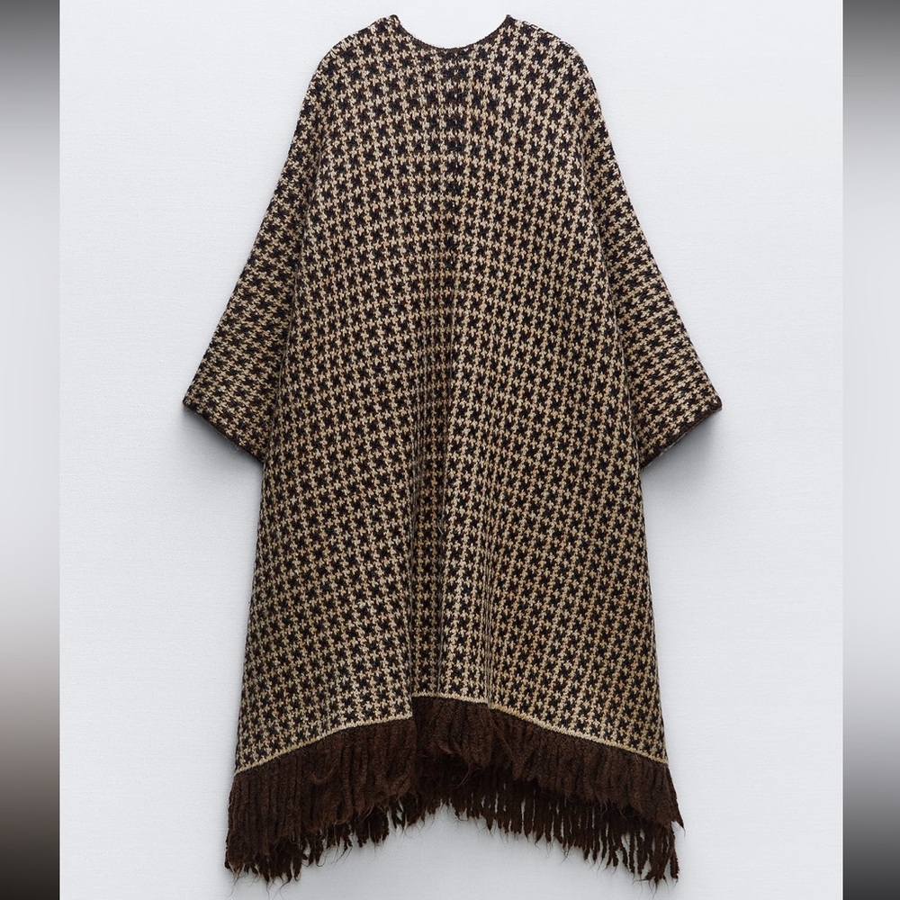 ZARA FRINGED KNIT JACQUARD CAPE - Picture 14 of 16